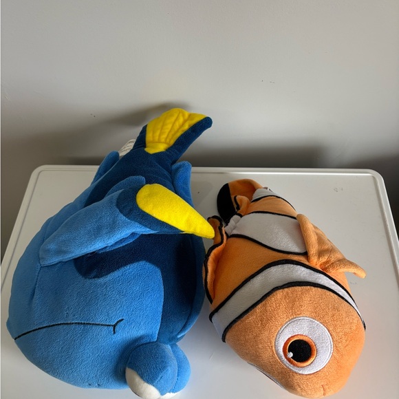 Finding Nemo and Dory Plush Bundle! - Picture 4 of 8